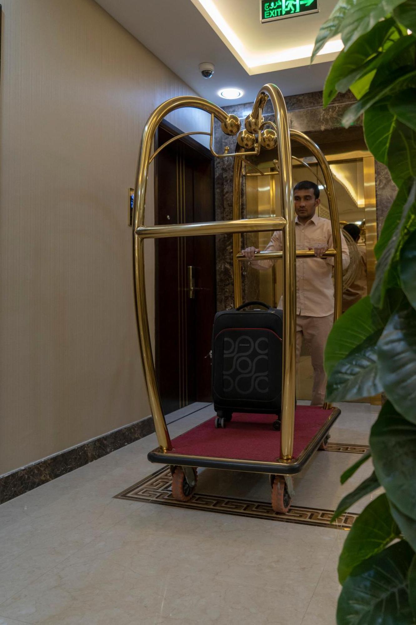 Golden Tower Hotel Al Khobar Corniche Esterno foto